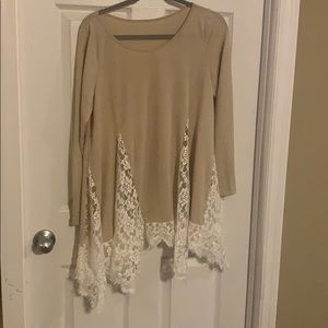 Gorgeous boutique tan flowy lace inset top